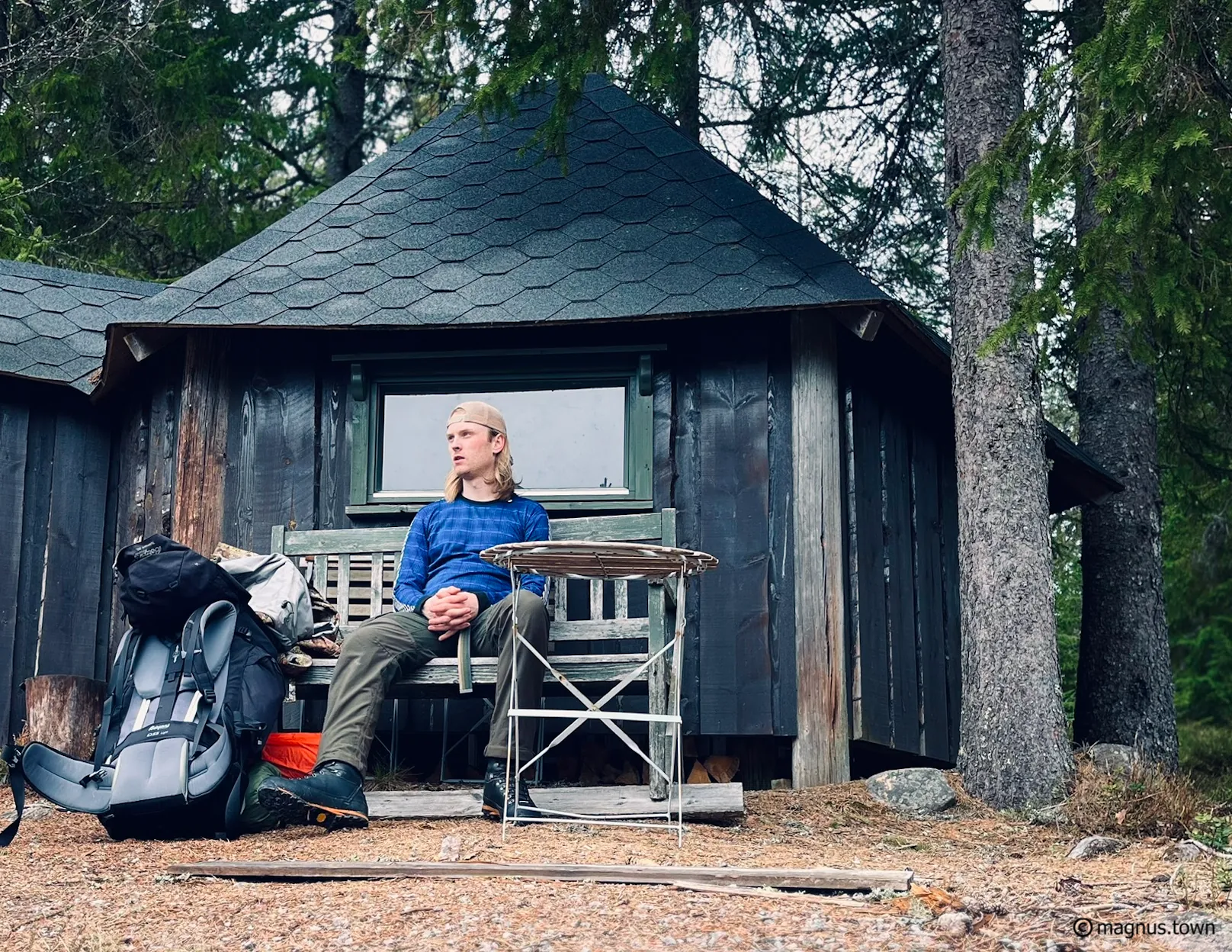 Taking five on a bench, reflecting on blisters, forest roads, and a whole lot of walking. Finnskogen solo mission almost complete for this time